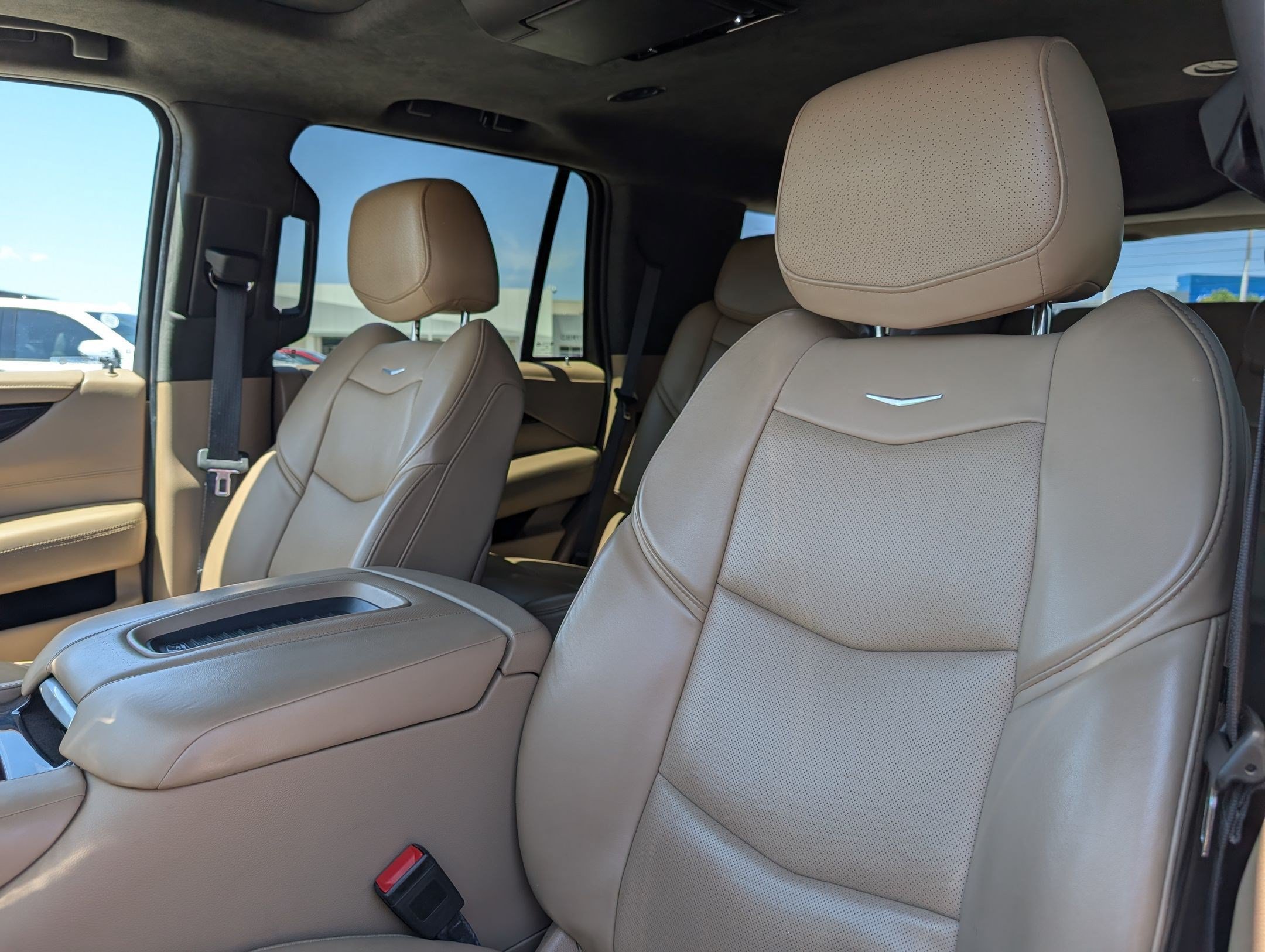 Certified 2020 Cadillac Escalade Platinum AWD/4WD image 26