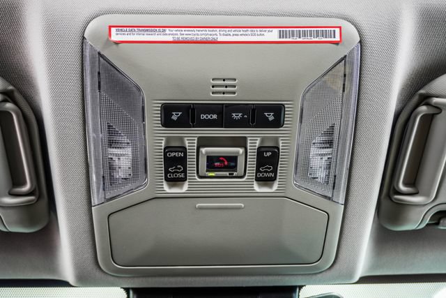 Used 2022 Toyota RAV4 Limited AWD/4WD image 26