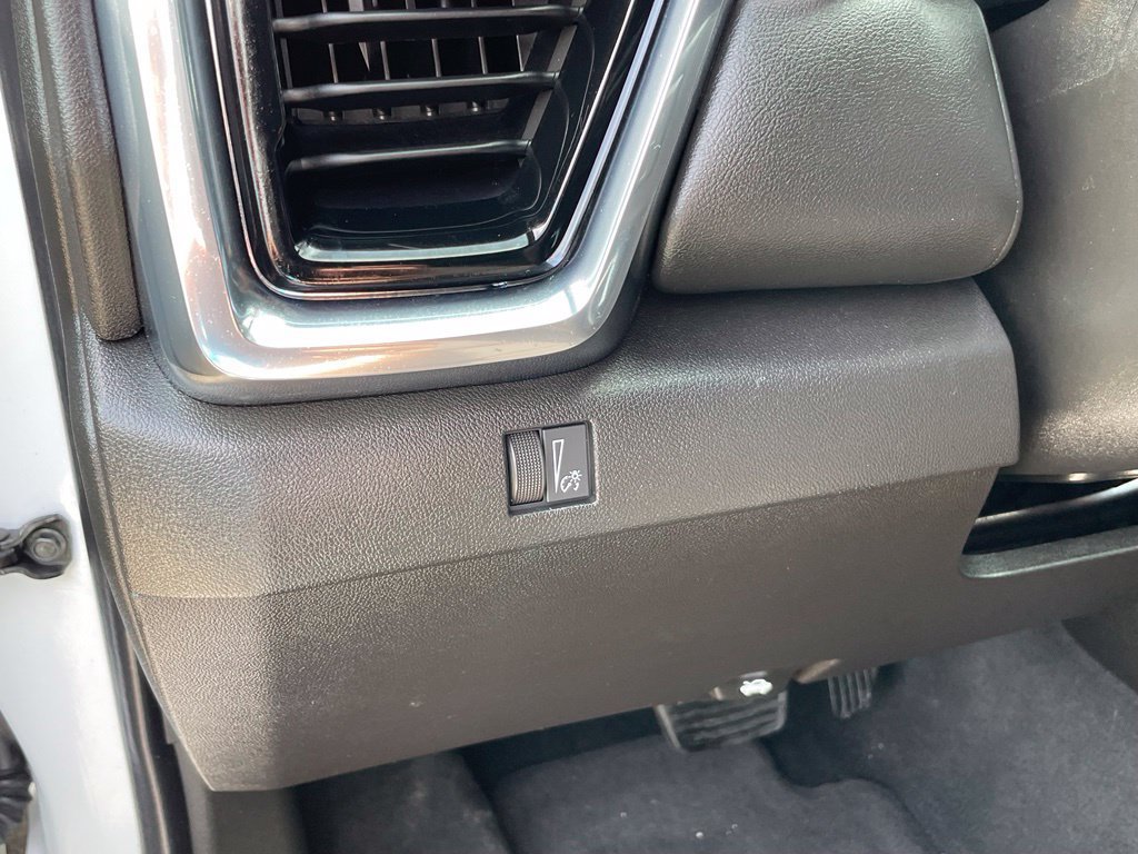 Used 2024 GMC Canyon Elevation RWD image 12