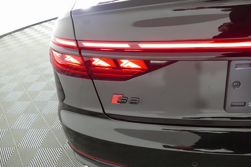 Used 2022 Audi S8 image 33