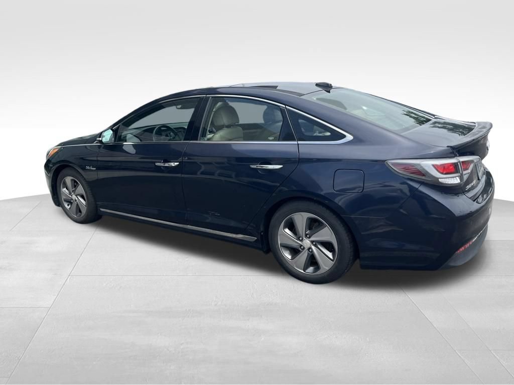 Used 2017 Hyundai Sonata Limited w/ Ultimate Package 02 FWD image 7