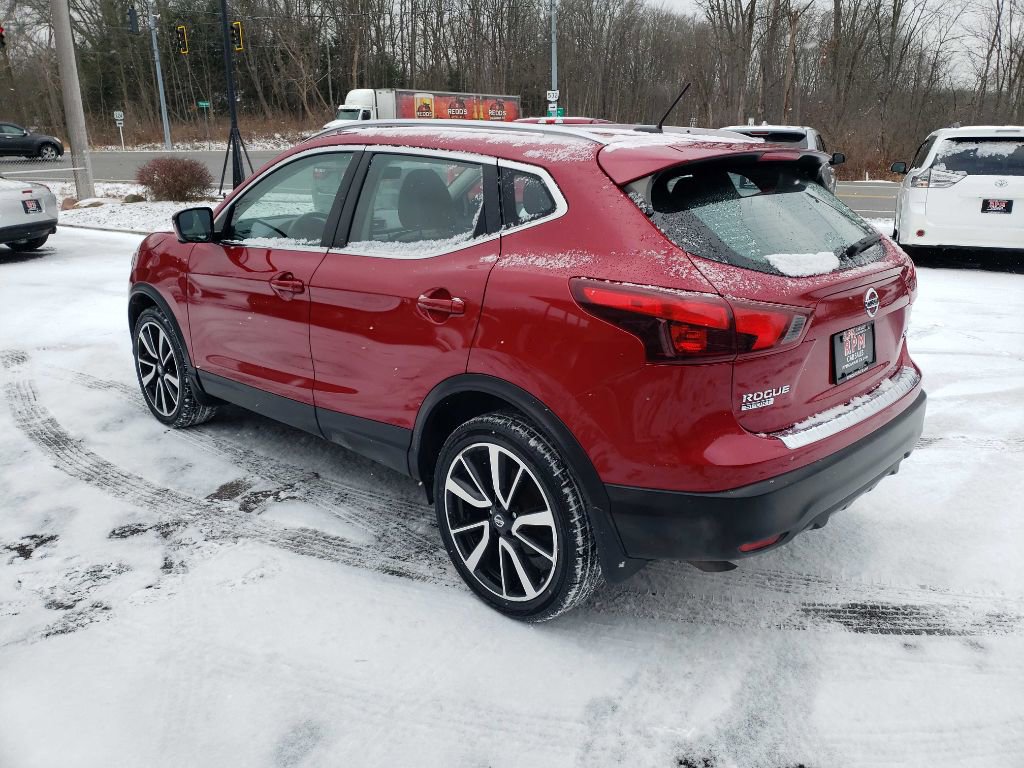 Used 2017 Nissan Rogue Sport SL image 8