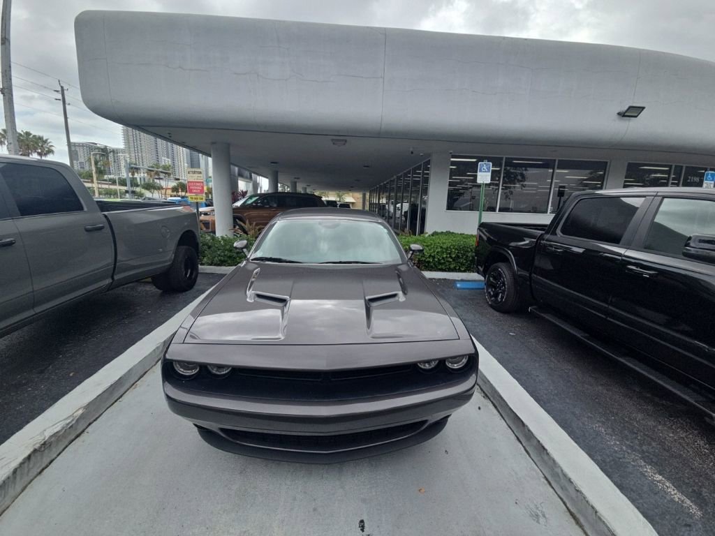 Used 2020 Dodge Challenger SXT w/ Blacktop Package RWD image 4