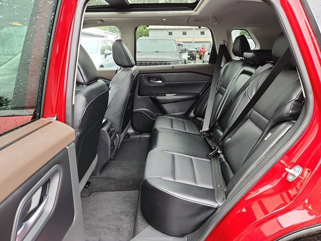 Certified 2023 Nissan Rogue SV w/ SV Premium B Package AWD/4WD image 11