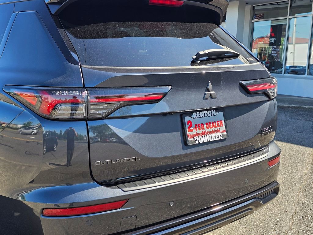 New 2026 Mitsubishi Outlander 4WD Plug-In Hybrid image 10