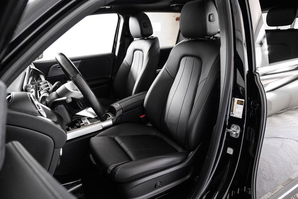 Used 2024 Mercedes-Benz EQB 250+ w/ Winter Package image 30