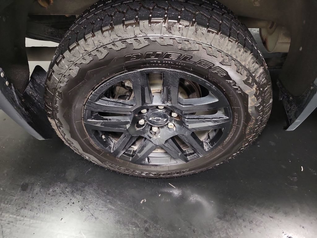 Used 2024 Chevrolet Silverado 1500 RST w/ Z71 Off-Road Package AWD/4WD image 11