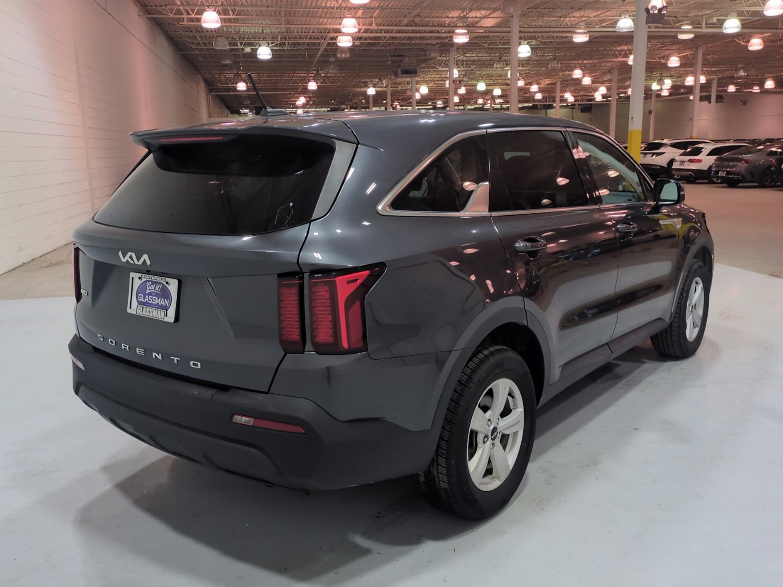 Used 2022 Kia Sorento LX AWD/4WD image 3