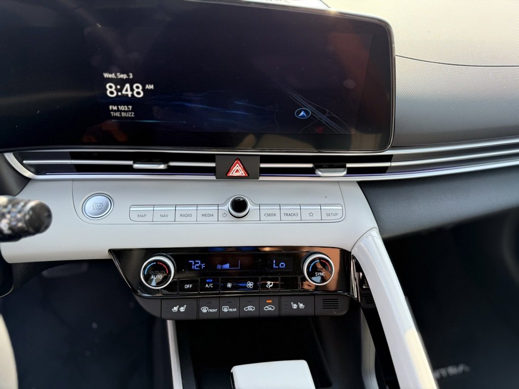 New 2025 Hyundai Elantra Limited image 27