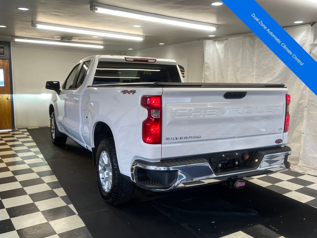 Used 2025 Chevrolet Silverado 1500 LT AWD/4WD image 11