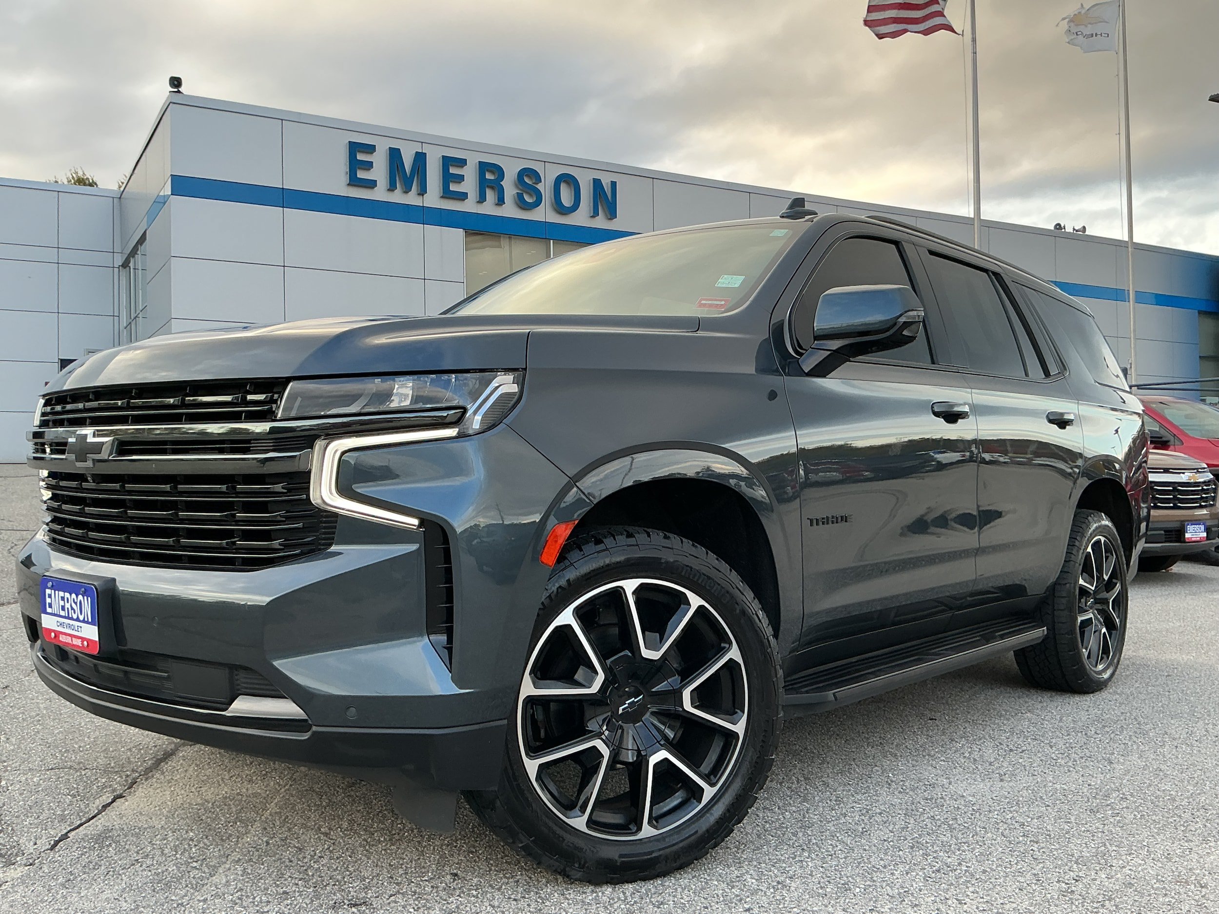 Used 2021 Chevrolet Tahoe RST w/ Luxury Package AWD/4WD image 1