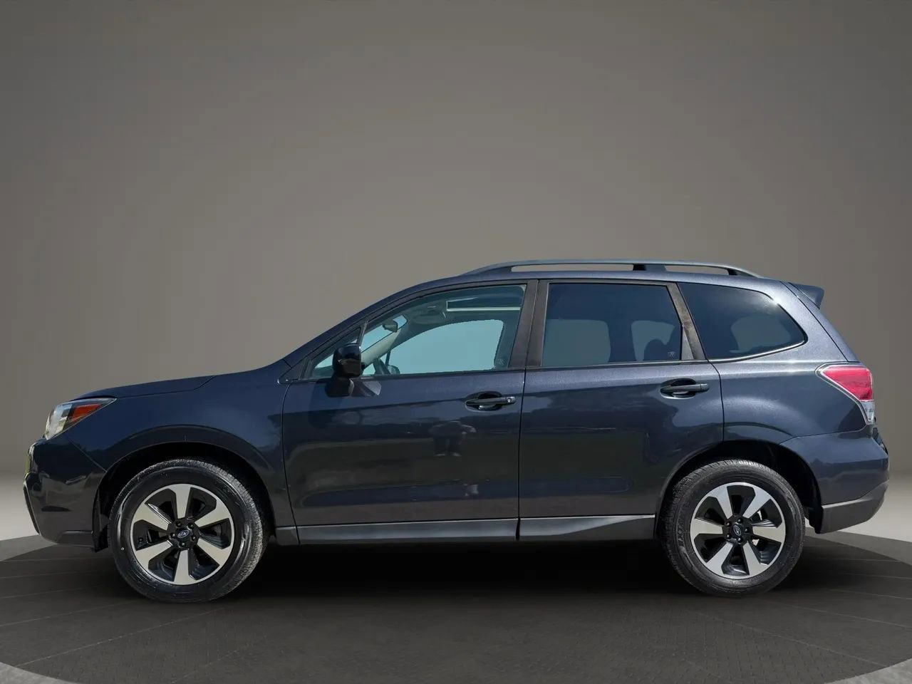 Used 2018 Subaru Forester 2.5i Premium w/ All-Weather Package image 2