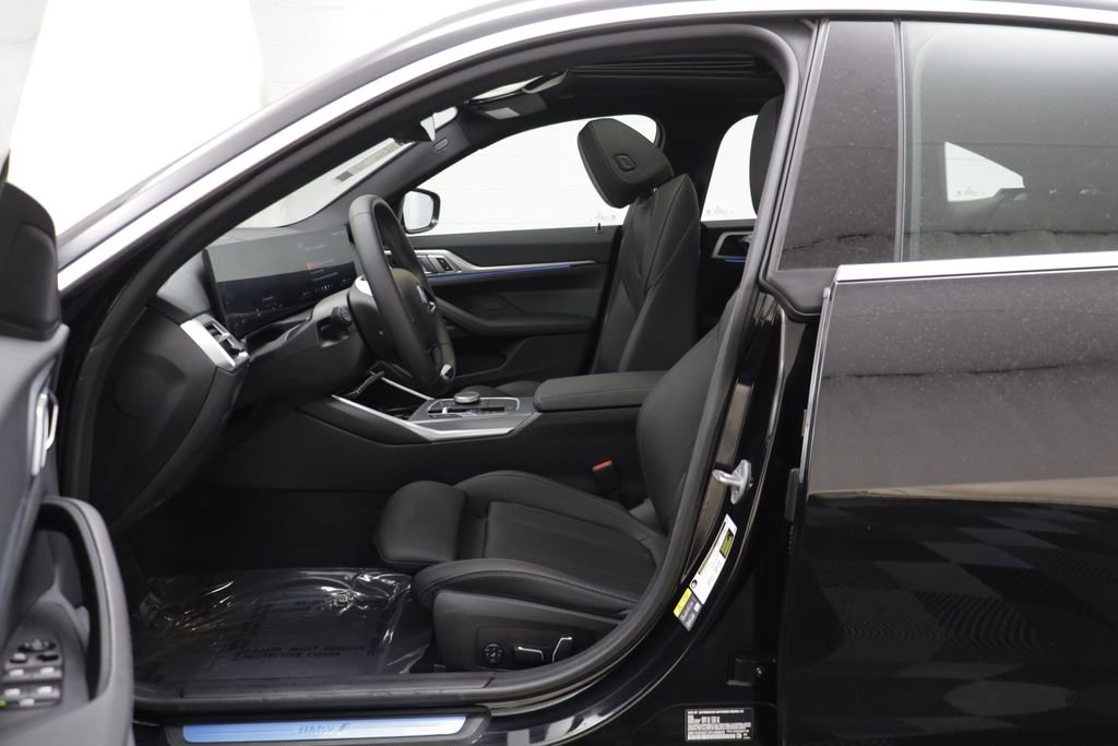 Certified 2025 BMW i4 xDrive40i image 5