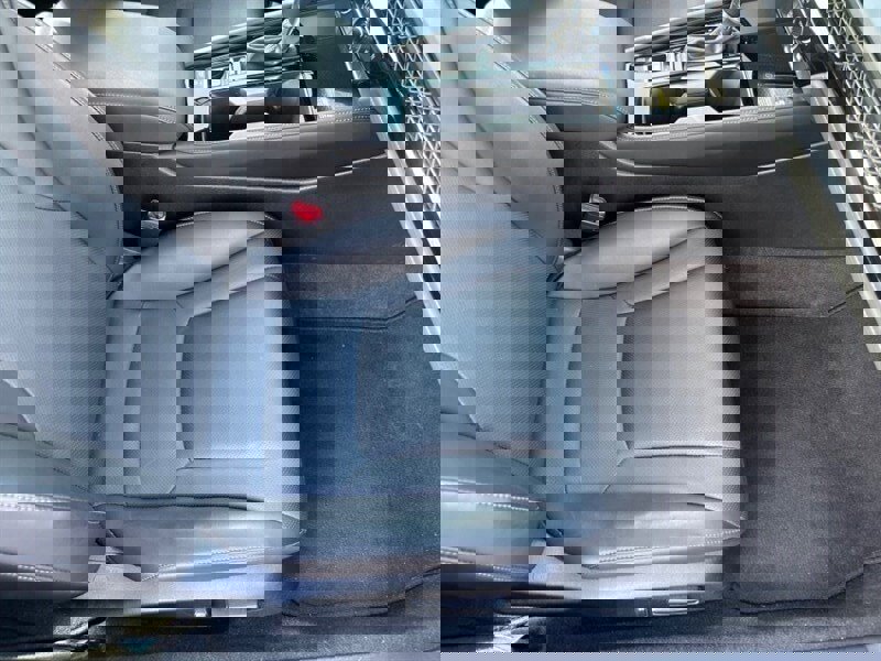 Used 2023 Honda Accord Hybrid Touring image 17