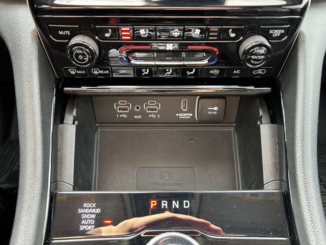 Used 2022 Jeep Grand Cherokee Limited 4xe w/ Luxury Tech Group II AWD/4WD image 5