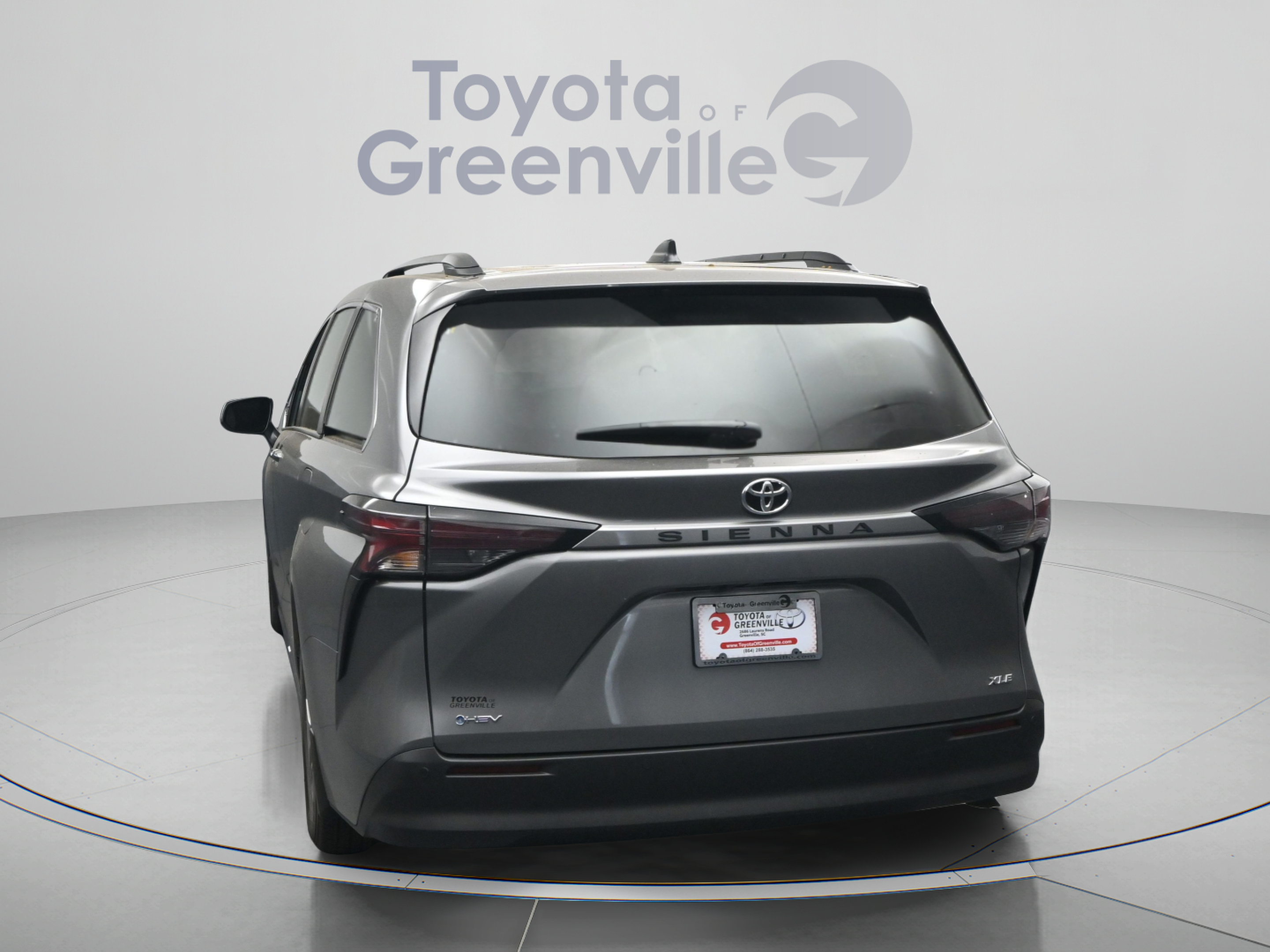 Certified 2026 Toyota Sienna XLE FWD image 11