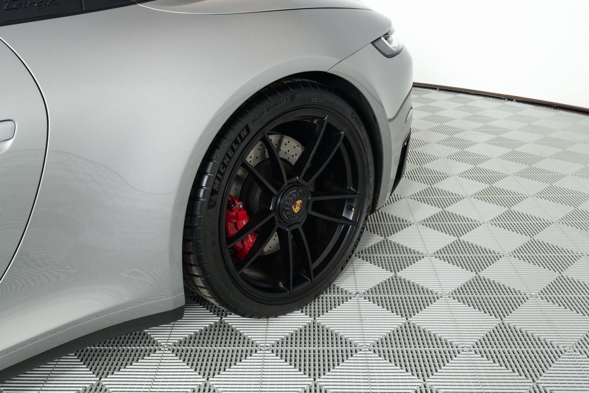 Used 2024 Porsche 911 Targa 4 GTS image 61