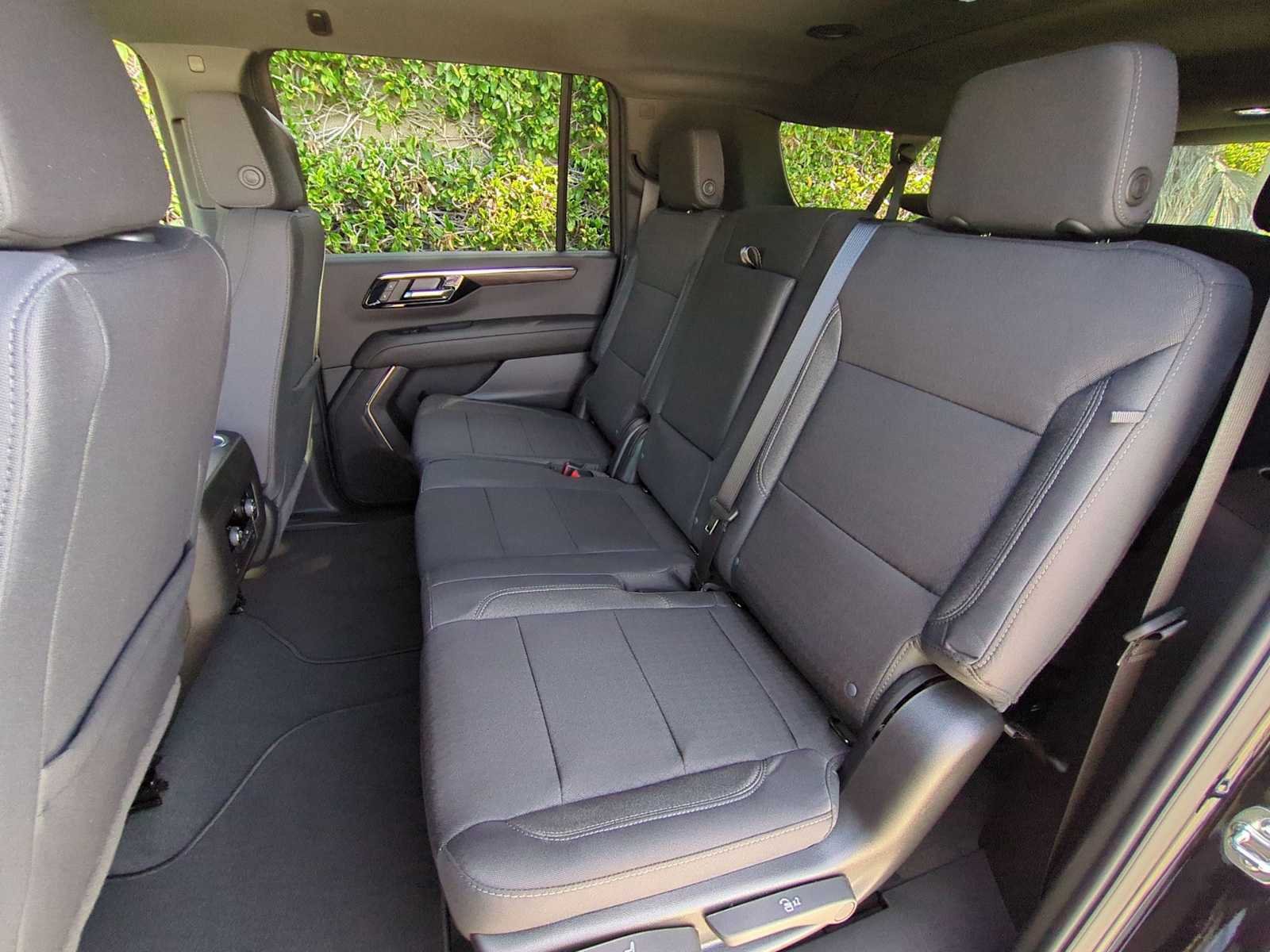 New 2026 Chevrolet Suburban LS RWD image 24