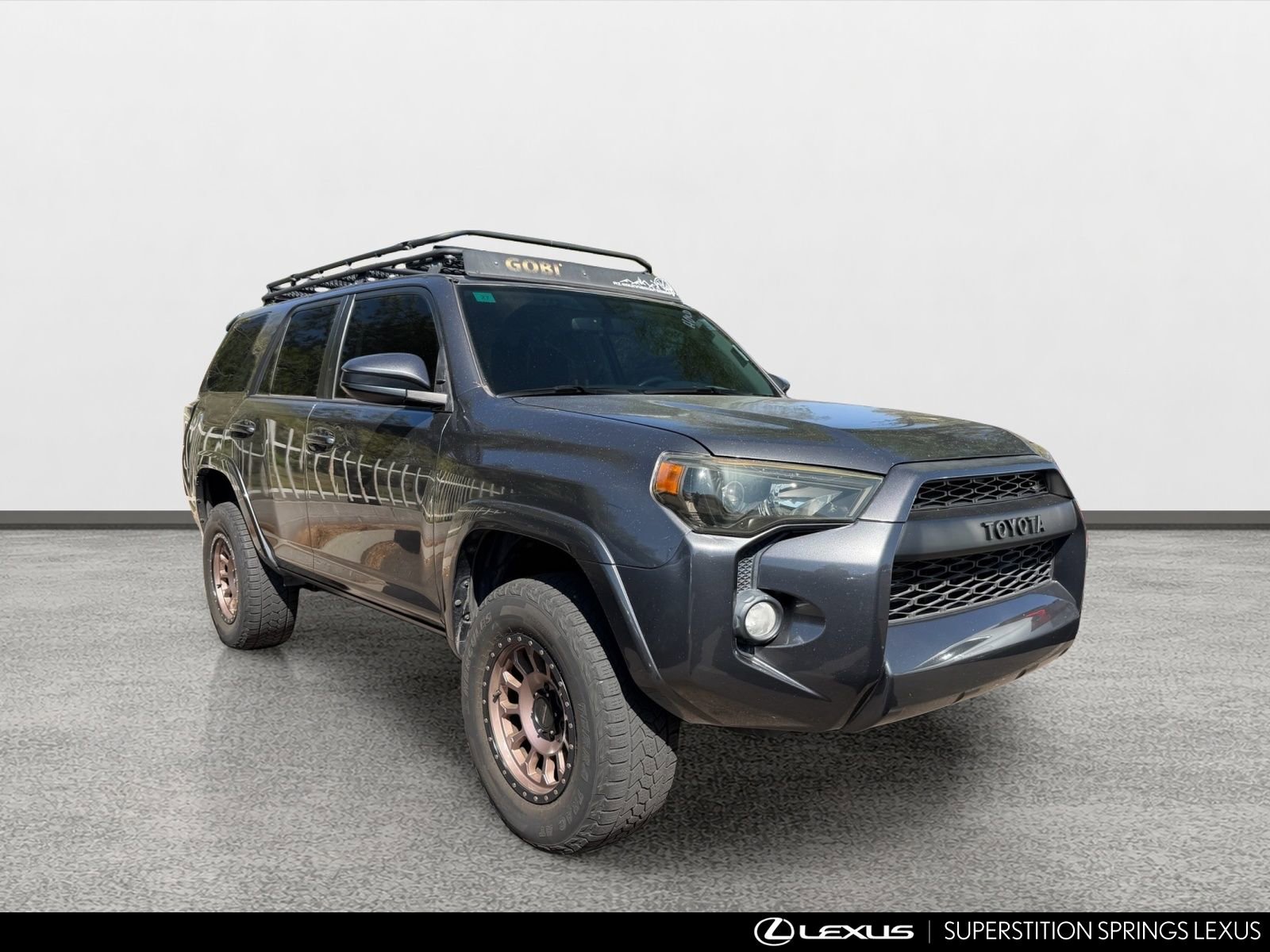 Used 2016 Toyota 4Runner SR5 AWD/4WD image 2
