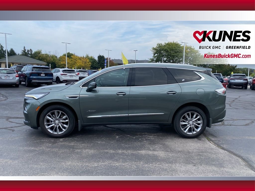 Used 2022 Buick Enclave Avenir w/ Avenir Technology Package image 10