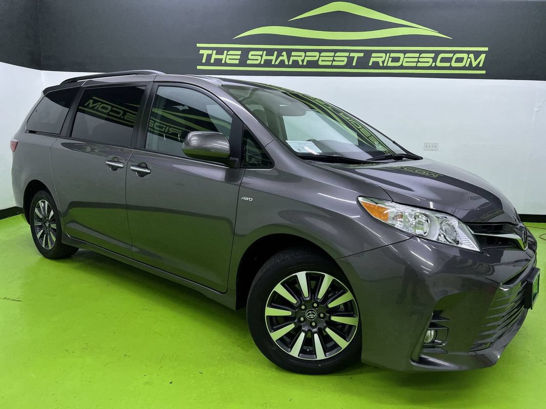 Used 2018 Toyota Sienna XLE w/ XLE Navigation Package AWD/4WD image 1