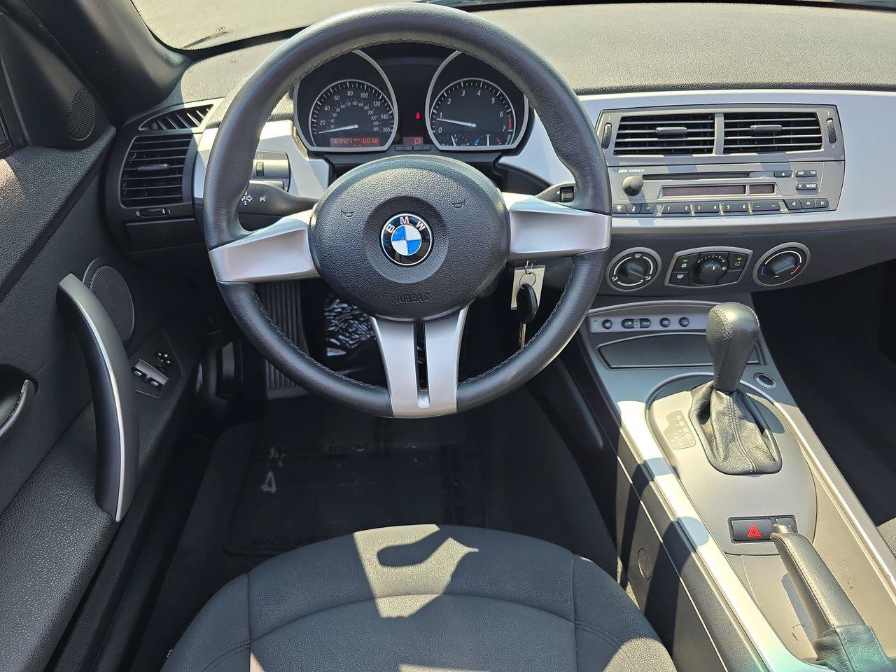 Used 2003 BMW Z4 2.5i RWD image 6