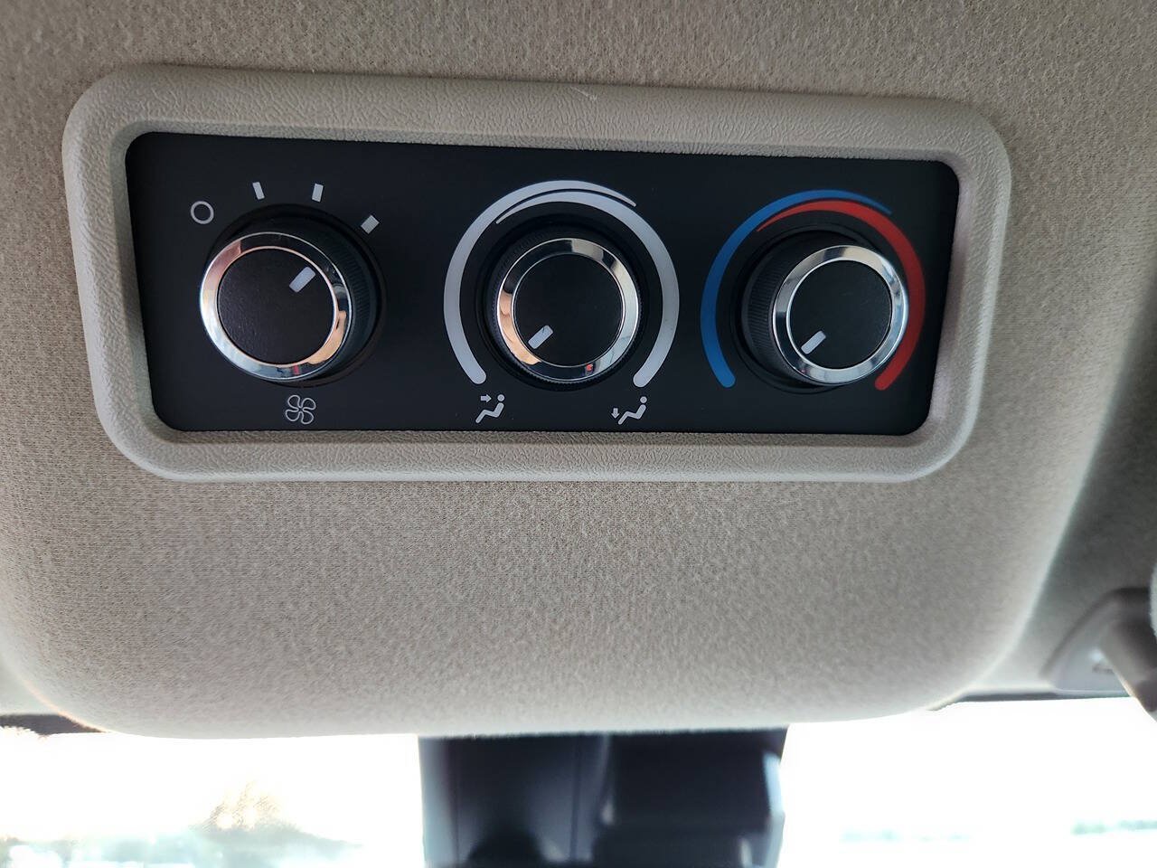 Used 2026 GMC Savana 3500 LT w/ LT Preferred Equipment Group RWD image 11