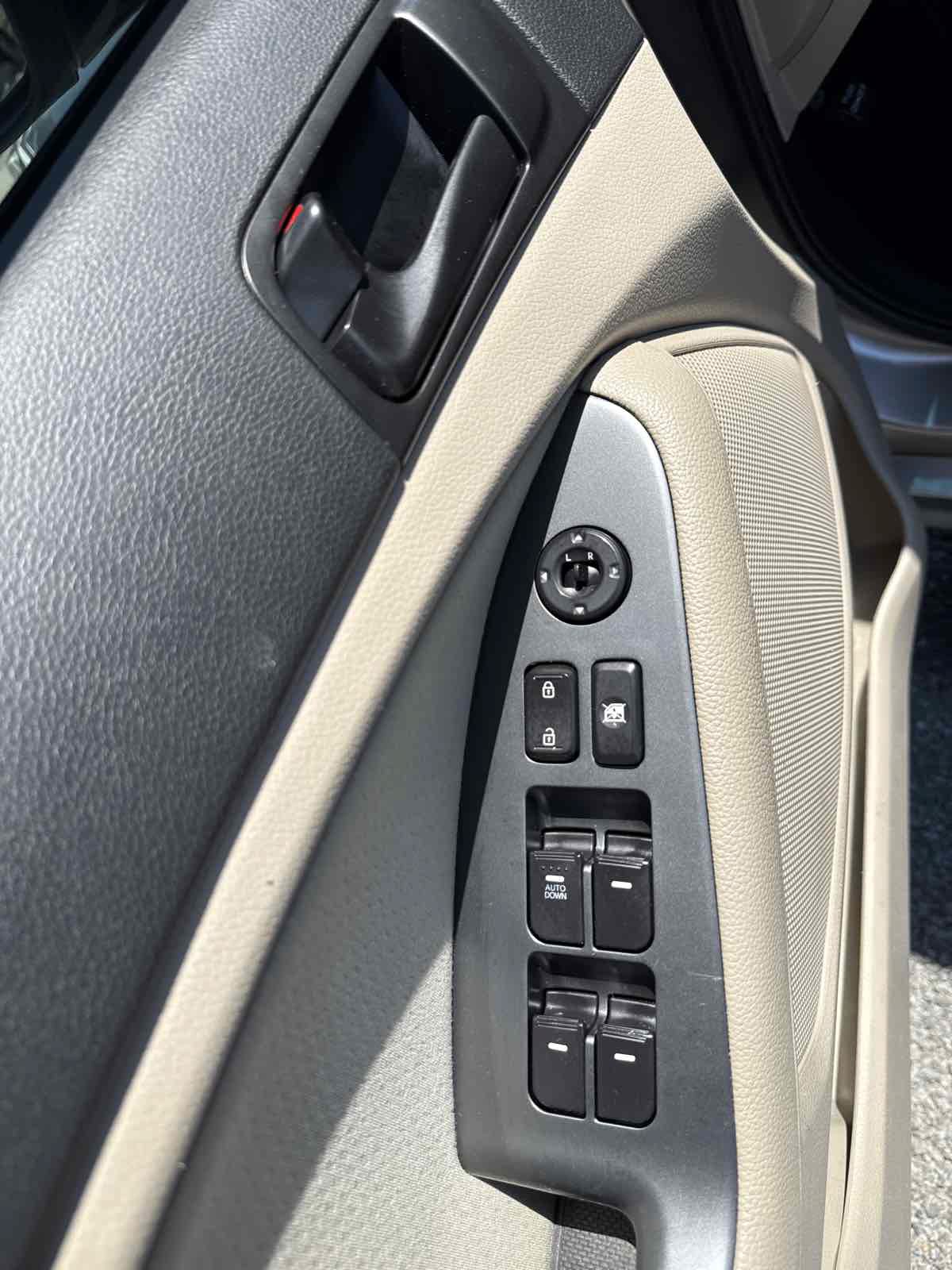 Used 2015 Kia Optima LX FWD image 7