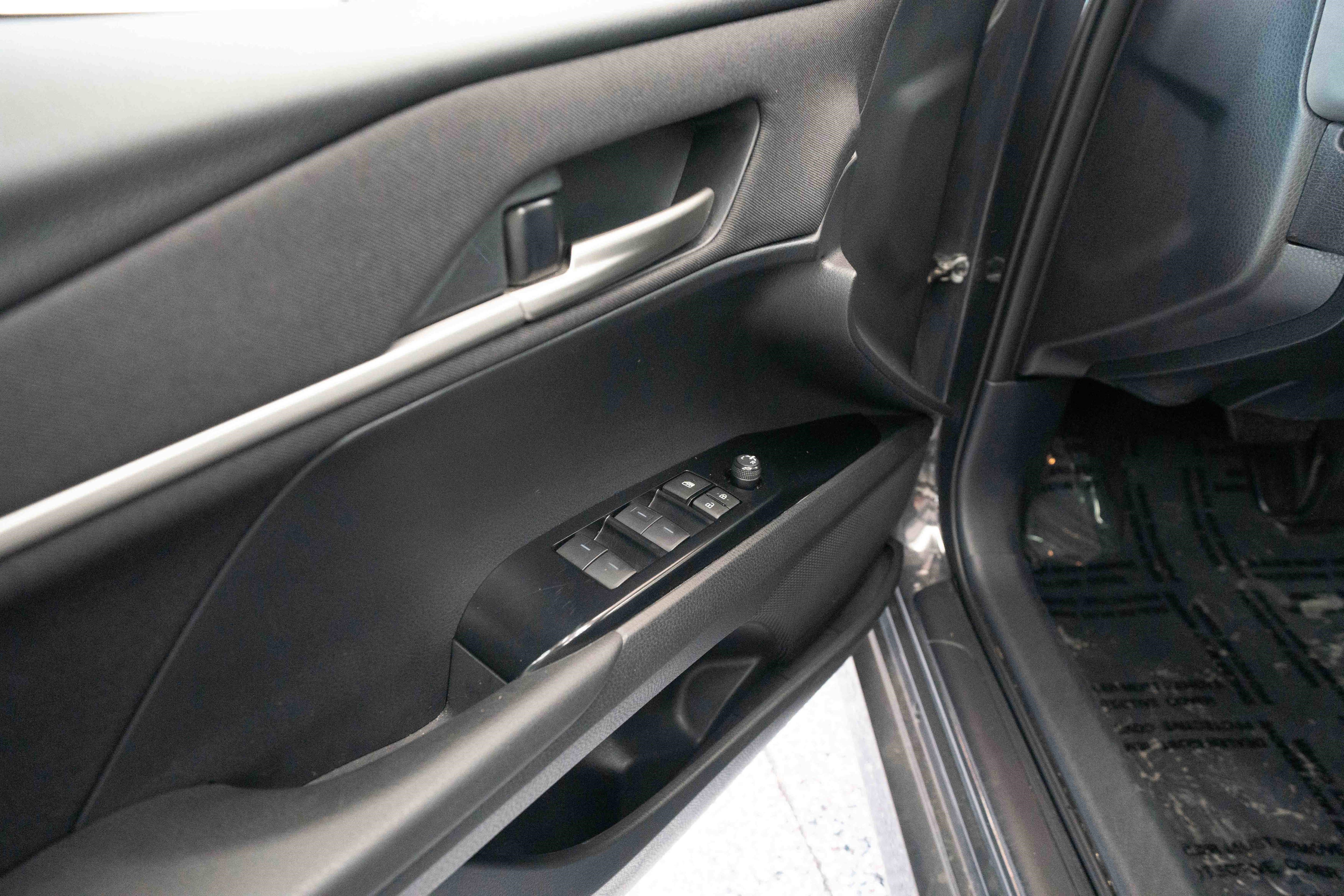 Used 2025 Toyota Camry LE FWD image 7