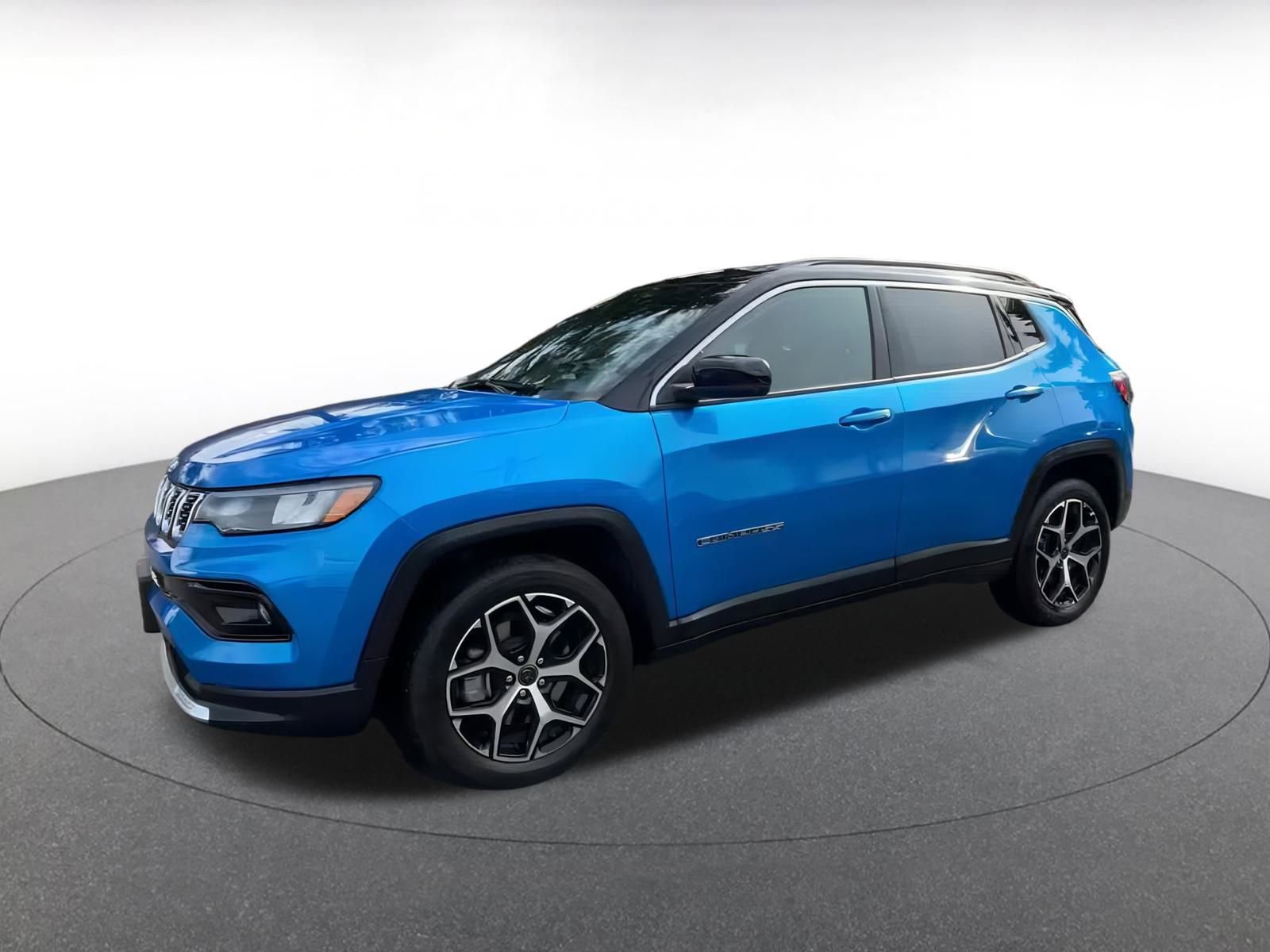 Used 2025 Jeep Compass Limited image 8