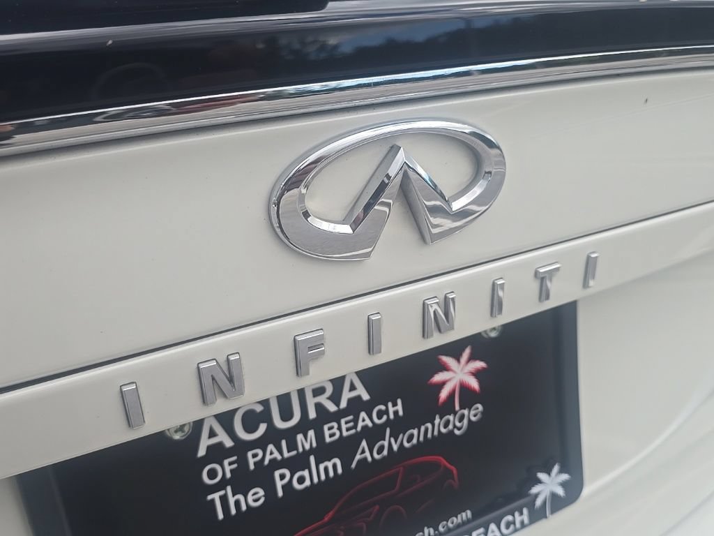 Used 2019 INFINITI QX30 w/ Navigation Package FWD image 10