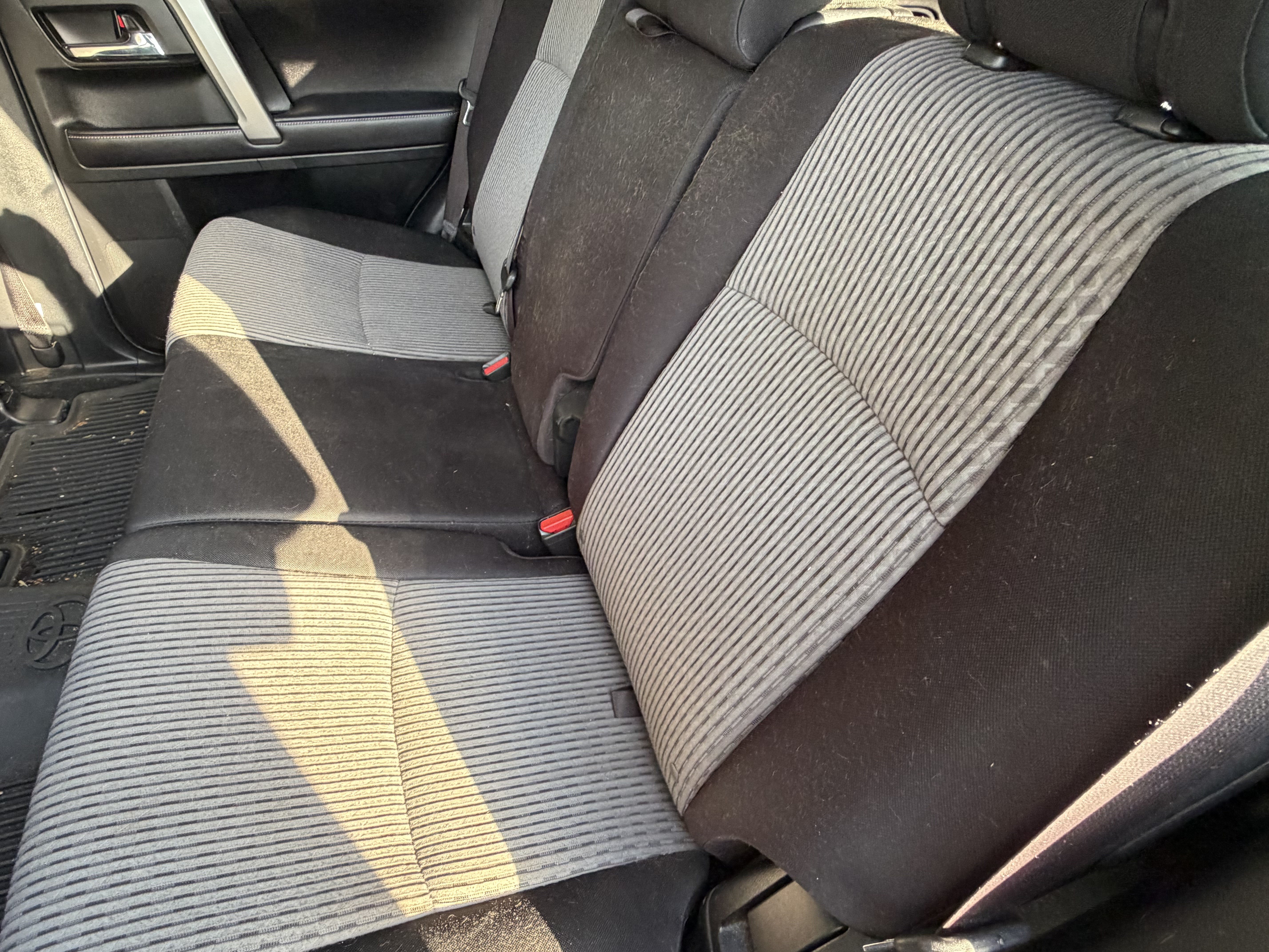 Used 2016 Toyota 4Runner SR5 AWD/4WD image 31