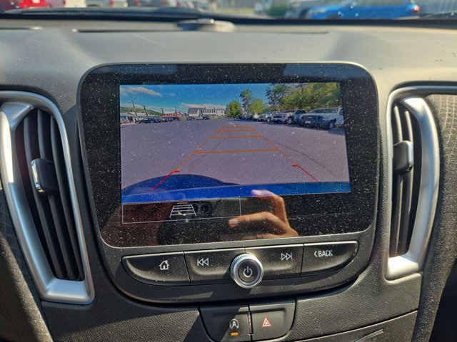 Used 2025 Chevrolet Malibu LT FWD image 21