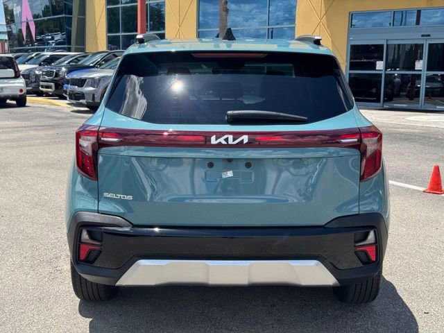 Certified 2024 Kia Seltos EX FWD image 3