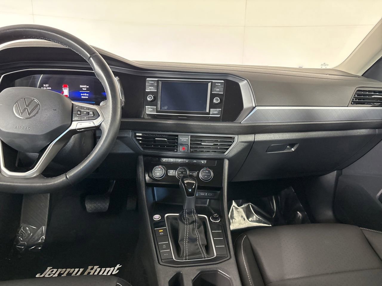 Used 2024 Volkswagen Jetta SE image 20