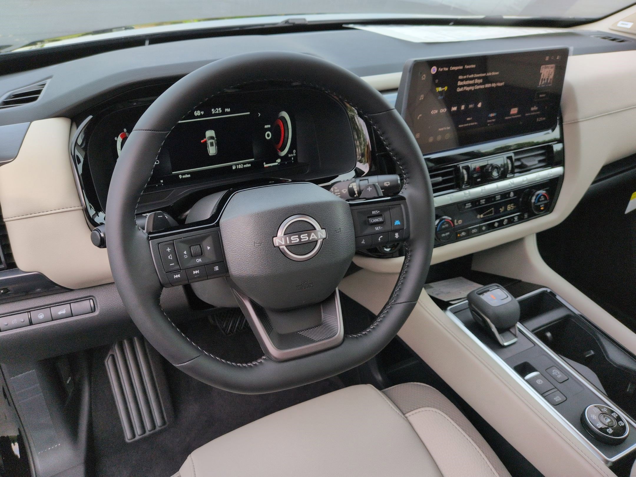 New 2026 Nissan Pathfinder SL w/ SL Premium Package AWD/4WD image 16