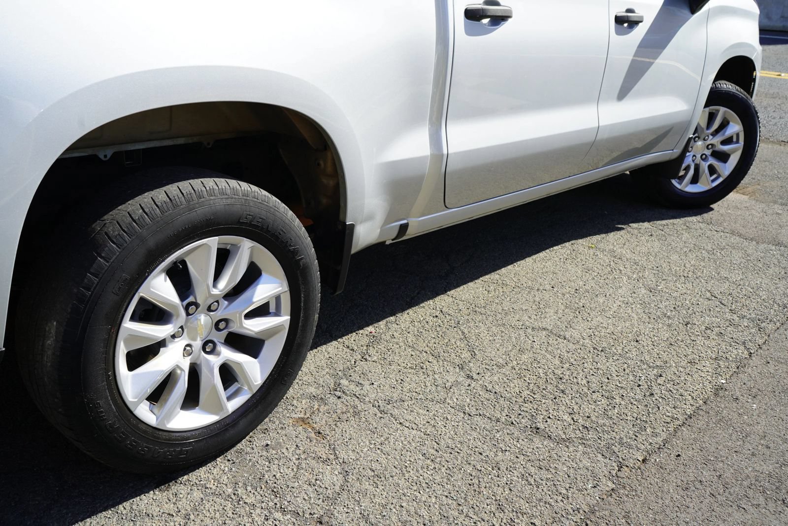 Used 2022 Chevrolet Silverado 1500 Custom RWD image 7