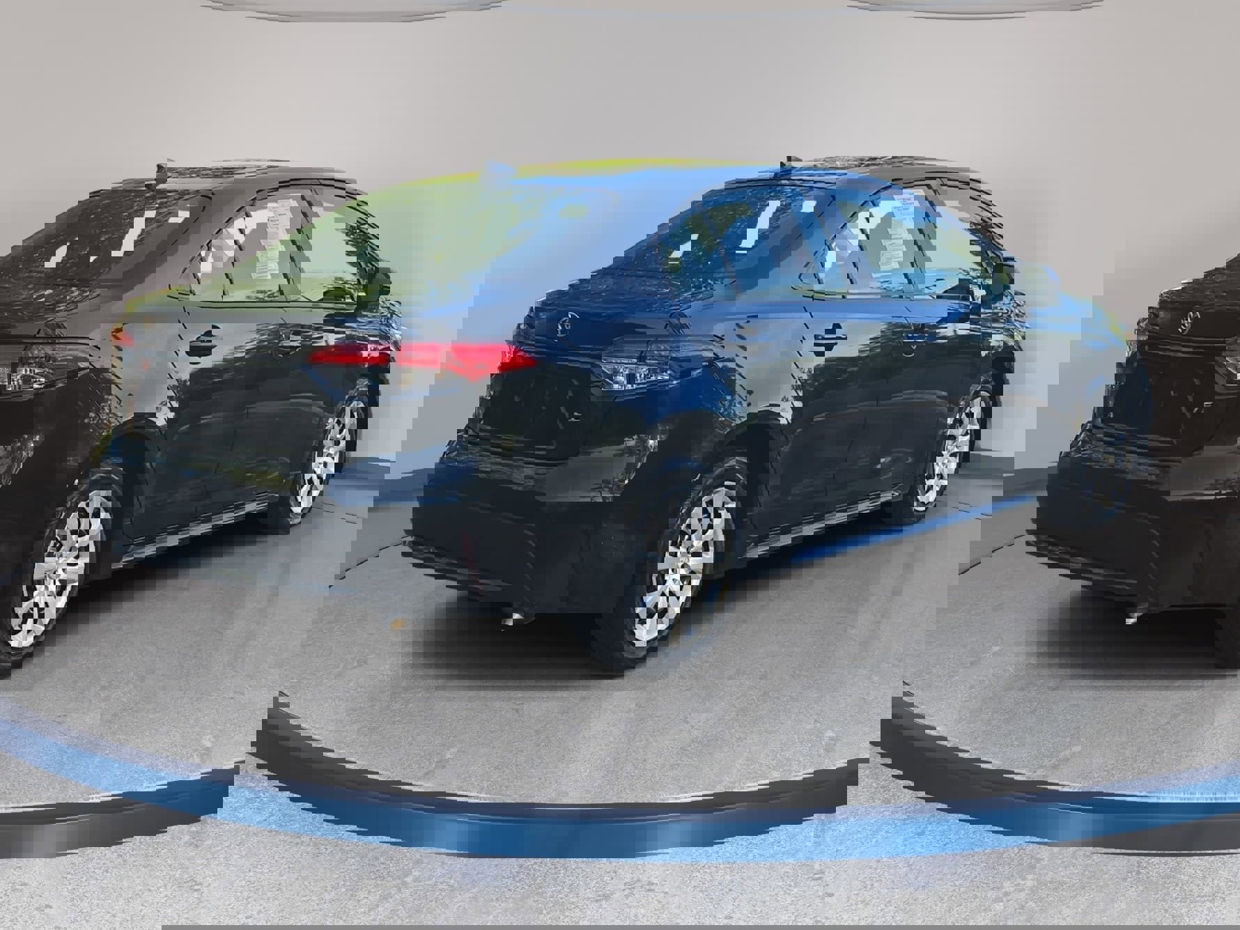 Used 2022 Toyota Corolla LE image 5