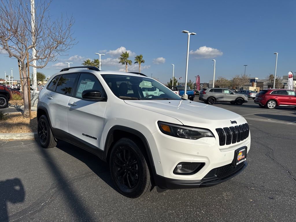 Used 2023 Jeep Cherokee Altitude Lux image 4