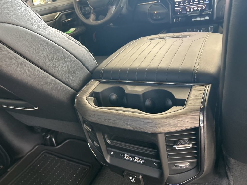 Used 2025 RAM 2500 Limited AWD/4WD image 43