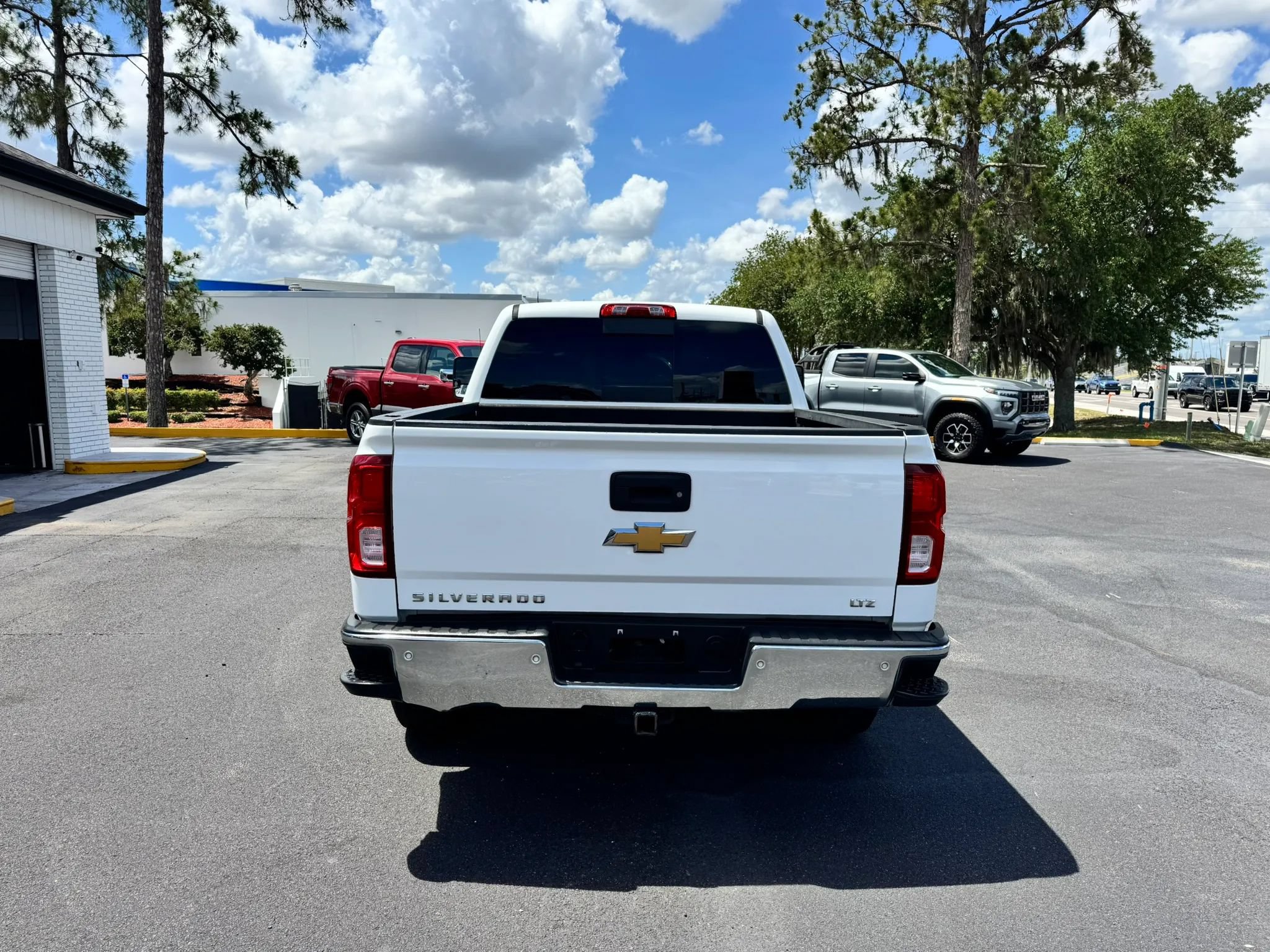 Used 2018 Chevrolet Silverado 1500 LTZ w/ LTZ Plus Package AWD/4WD image 6