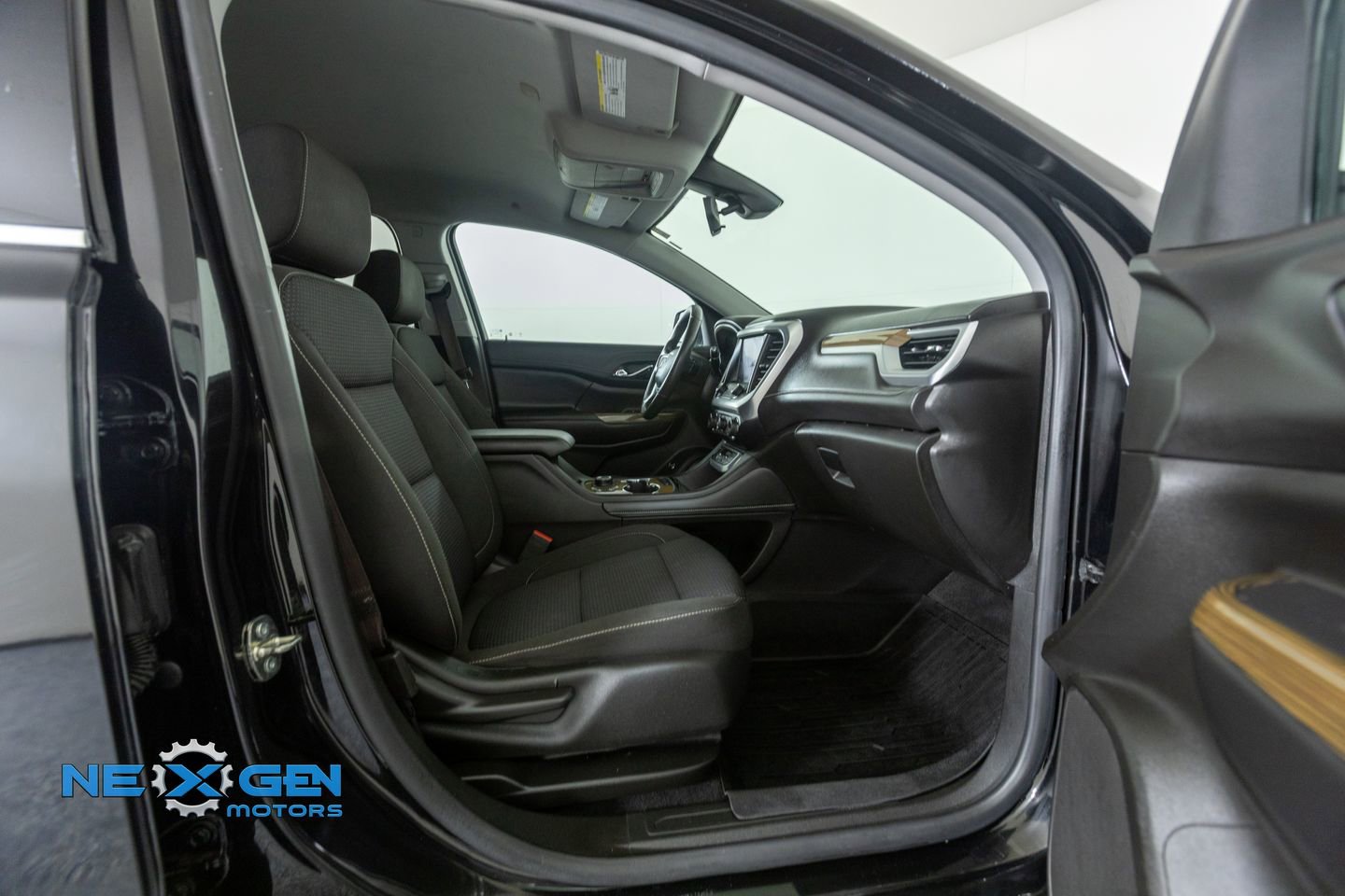 Used 2021 GMC Acadia SLE w/ Driver Convenience Package AWD/4WD image 41