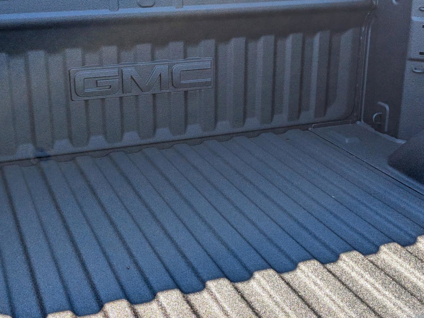 New 2026 GMC Sierra 1500 SLE w/ X31 Off-Road Package image 10