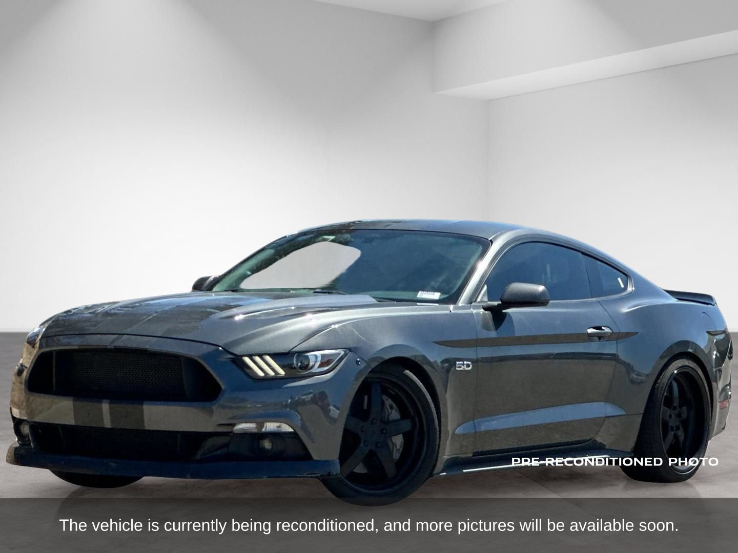 Used 2016 Ford Mustang GT RWD image 2