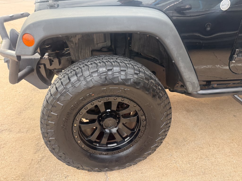 Used 2013 Jeep Wrangler Unlimited Sport w/ Connectivity Group AWD/4WD image 6