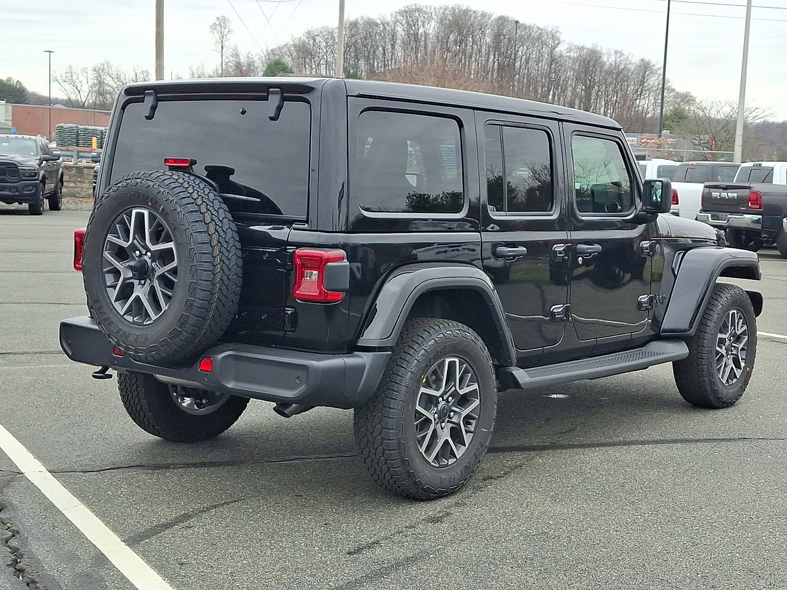 New 2026 Jeep Wrangler Unlimited Sahara AWD/4WD image 4