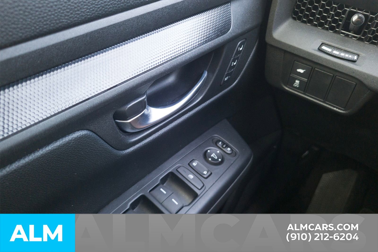 Used 2025 Honda CR-V Sport-L image 34