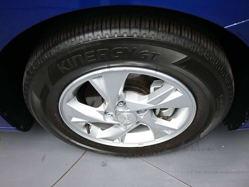 Certified 2023 Hyundai Elantra SE w/ Cargo Package image 13