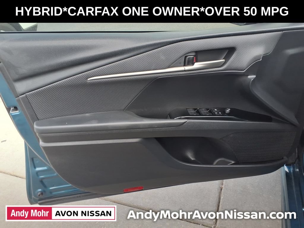 Used 2025 Toyota Camry SE FWD image 15