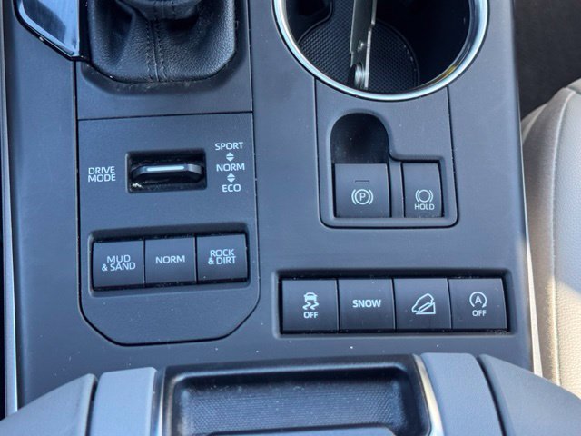 Certified 2022 Toyota Highlander XLE AWD/4WD image 33